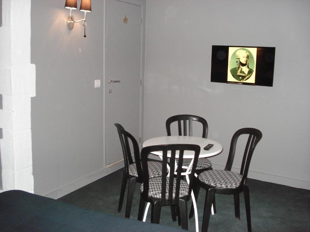 Hotel La Fayette Rochefort Rum bild